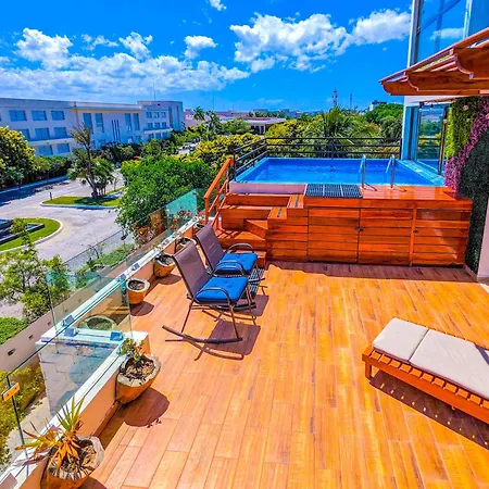 500M To Beach L King Beds Kitchen L Pool Patio Gym Bikes Ac 20405